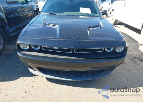 2016 Dodge Challenger Sxt z USA, uszkodzony, nr VIN 2C3CDZAG6GH352558